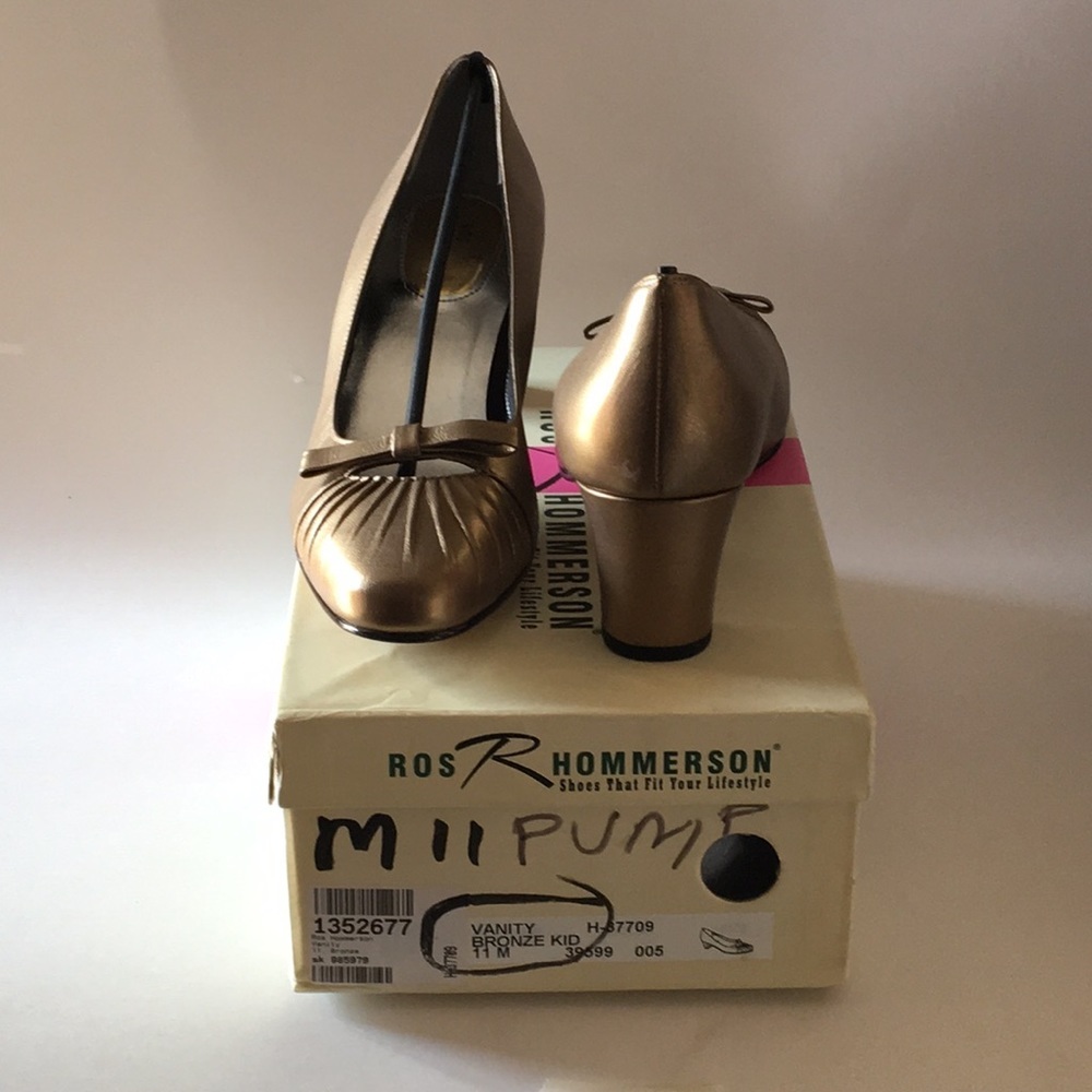 FINAL MARKDOWN Ladies’ Ros Hommerson Vanity Bronze Kid Pumps 11m